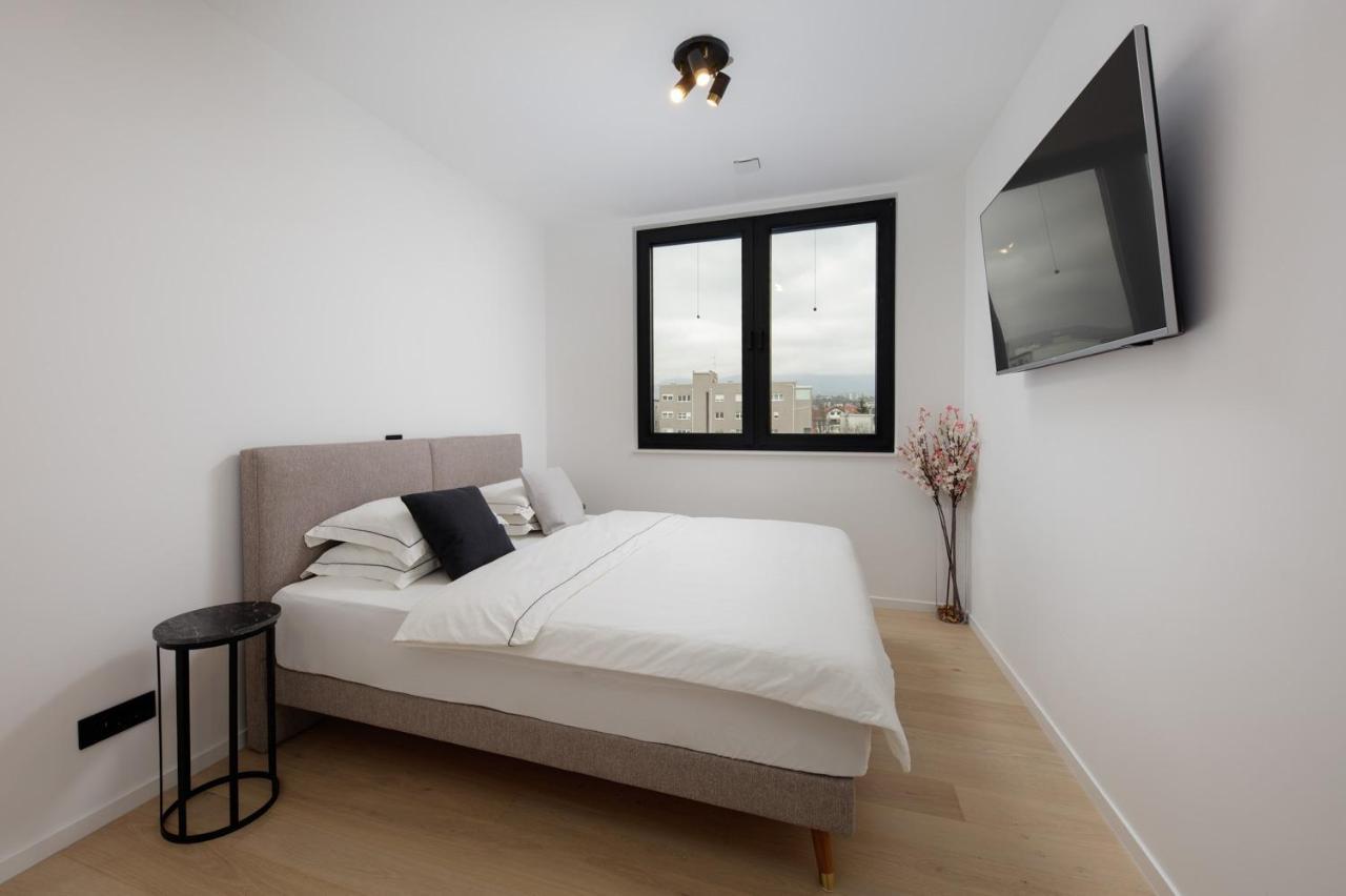 Luxury Haven In Zagreb Apartment Екстериор снимка